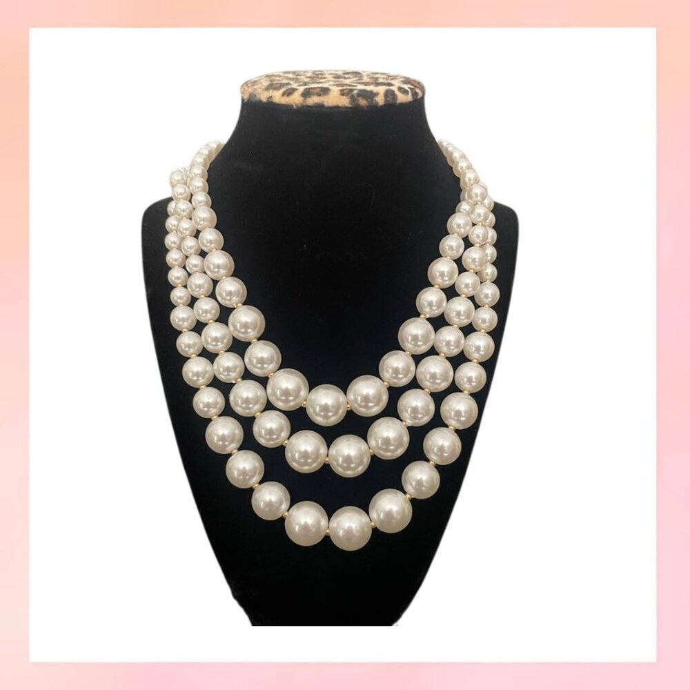 Vintage Boutique Collection: Multi-Layer Pearl Statement Necklace